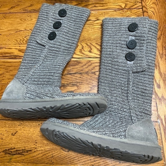 Ugg Australia Gray Silver Knit Sweater Boots Sz 6 - Picture 1 of 7